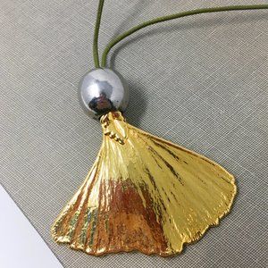 Gold Tone Ginkgo Leaf Pendant Charm Accent Bead Choker Necklace on Leather Cord